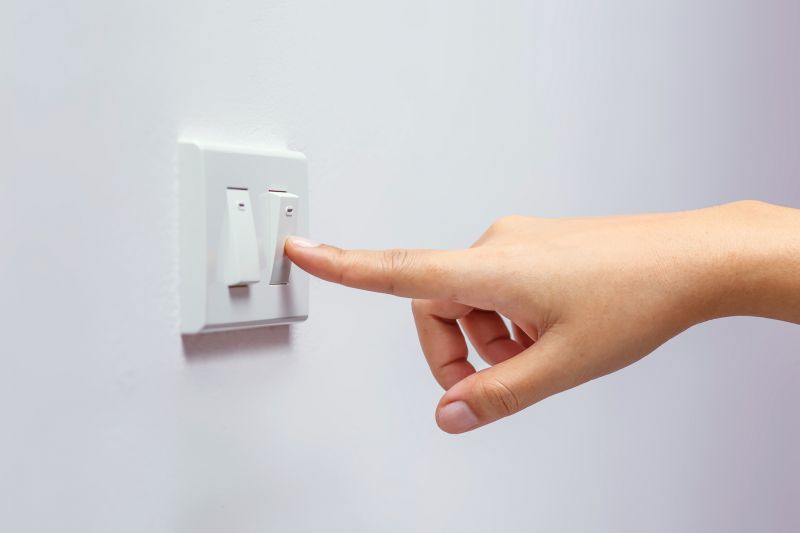 When To Replace Outlets And Switches